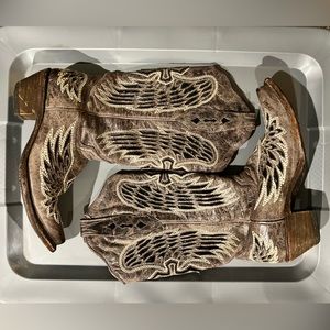 Corral Wing & Cross Boots Women’s Size 7